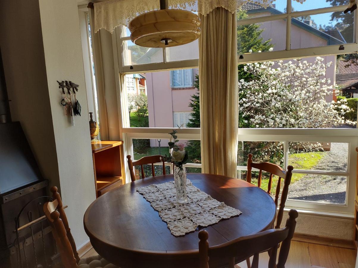 Agradável Apt 2Quartos para família próx ao Lago Negro - 4 min do centro- com churrasqueira Gramado Exterior foto